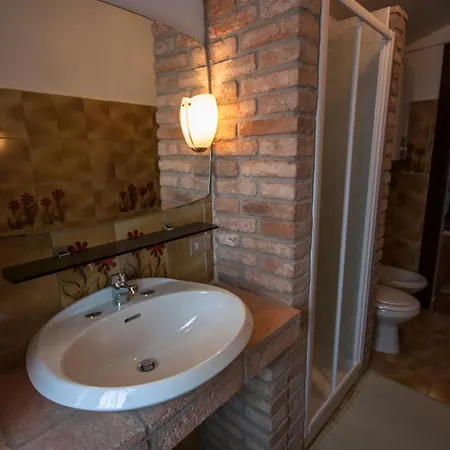 La Corte Di Nando Panzió *